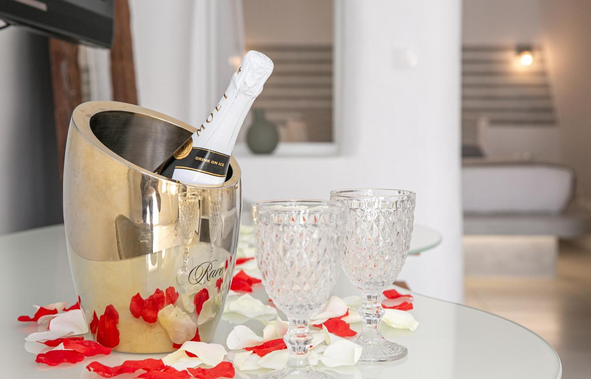 Vogue Suites Ия Экстерьер фото